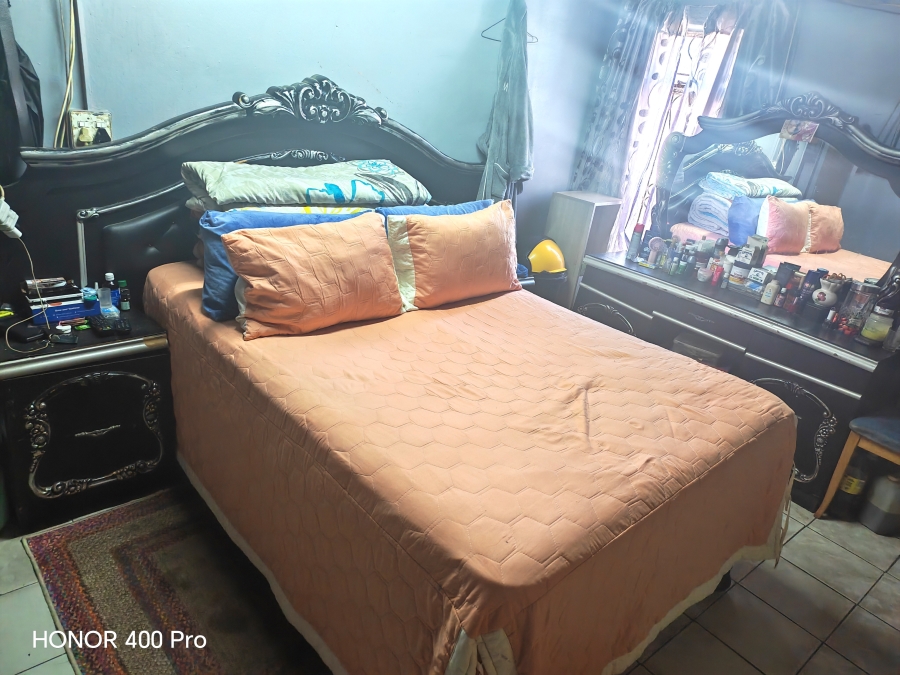 2 Bedroom Property for Sale in Sercor Park Western Cape